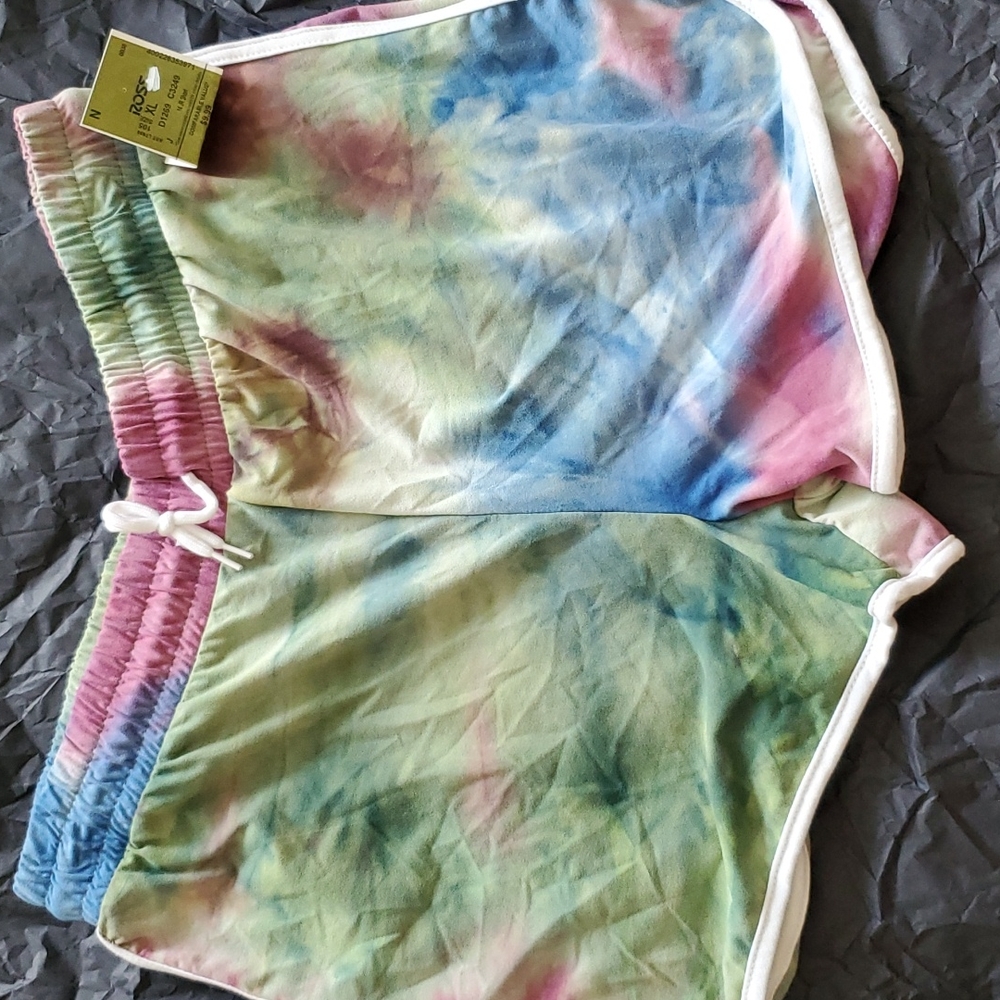 Tye dye shorts XL